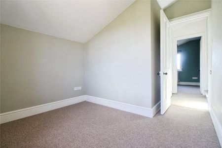 4 bedroom detached house to rent - Photo 5