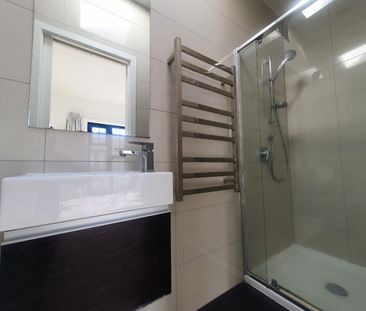 Two Bedroom with Two carparks! - Photo 1