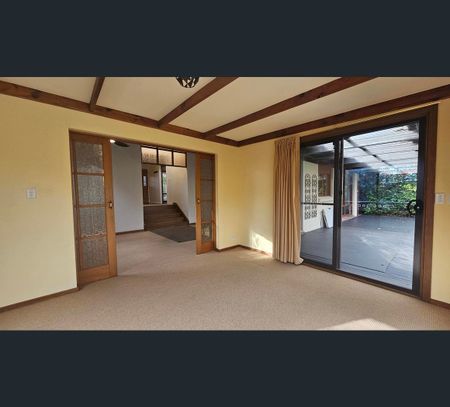 13 Ellis Avenue, Eden Hills, SA 5050 - Photo 3