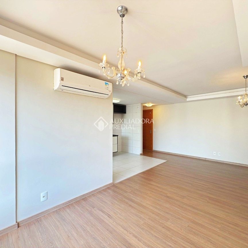 Apartamento com 3 quartos e 87m² para alugar em Passo d'Areia, Porto Alegre. - Photo 1