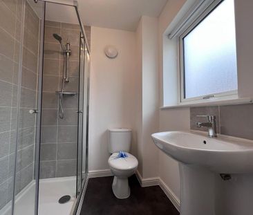 3 bedroom property to rent - Photo 1