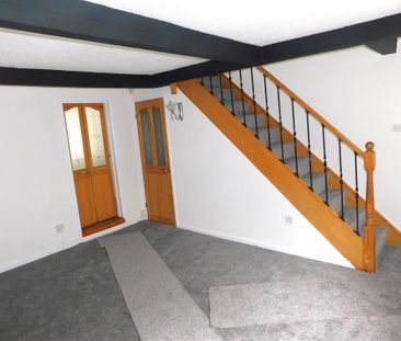 2 bedroom terraced house to rent - Photo 6
