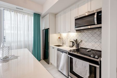 For Lease - 331 Broward Way Unit# 130, Innisfil, Ontario - Photo 4