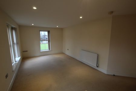 2 Bed Apartment - Photo 4