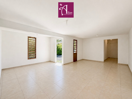 Location Maison 5 pièces 123m² PETIT BOURG 97170 - Photo 2