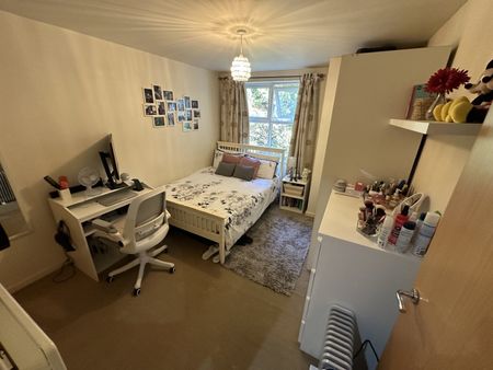 Branksome Wood Road, Bournemouth, - Photo 4