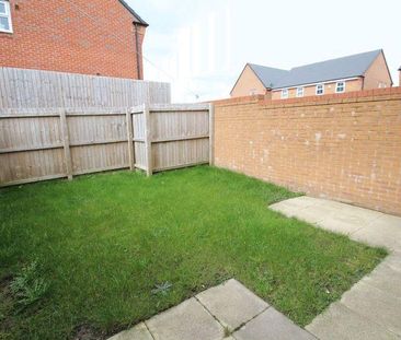 2 bedroom semi-detached house to rent - Photo 2