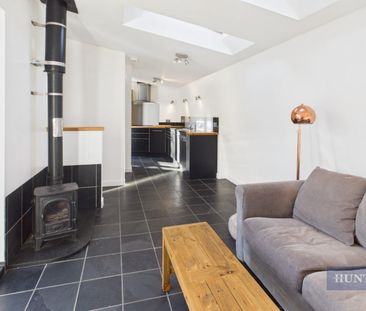 2 bedroom House To Let Total Size: 689 SQ FT - Photo 1