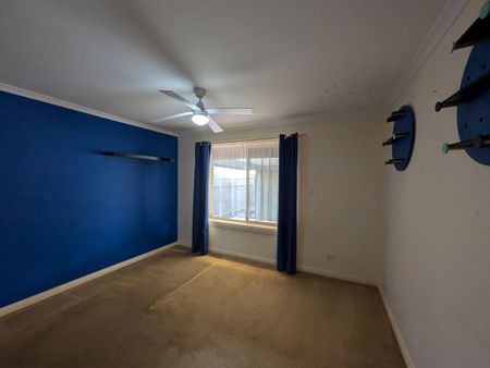 Large and Well Presented Family Home. - Photo 4