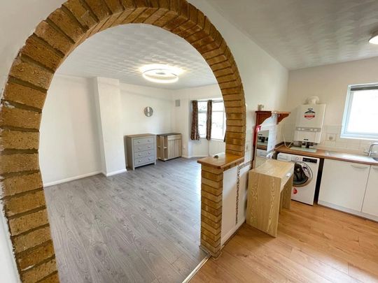 1 bedroom flat to rent - Photo 1