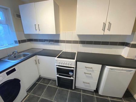 2 bedroom terraced house to rent - Photo 5