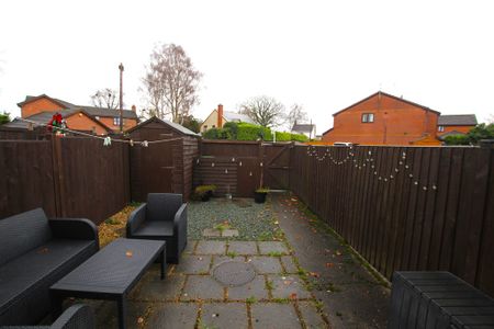 2 Bedroom Mid Terraced House, Wrexham - Photo 2