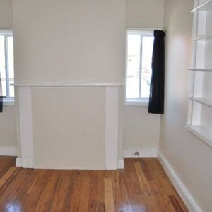 CLOSE TO KEPPEL ST - Photo 2