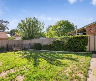 Low-Maintenance Comfort with Modern Touches - Photo 5