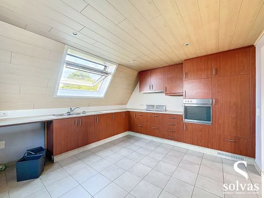Ruim dakappartement met 2 slaapkamers! - Photo 1