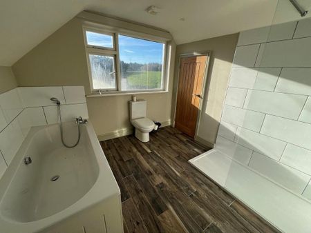 3 bedroom detached house to rent - Photo 4