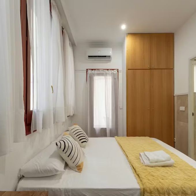 Calle Isabel La Católica, Madrid, Community of Madrid 28013 - Photo 1