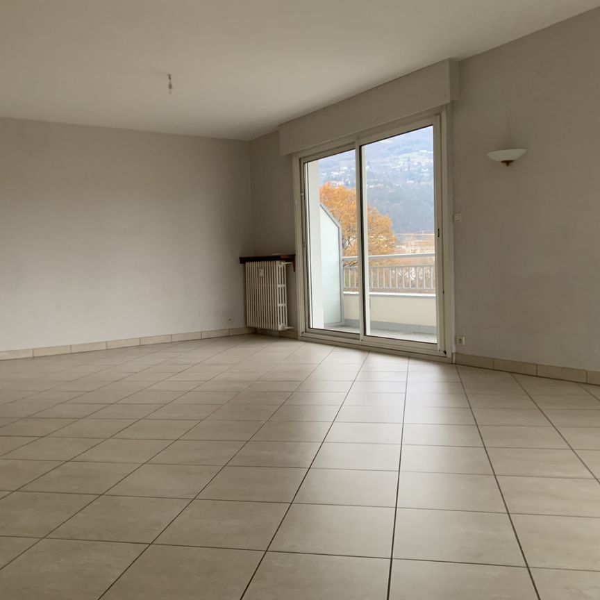 Location Appartement 3 pièces 89m² MEYLAN 38240 - Photo 1
