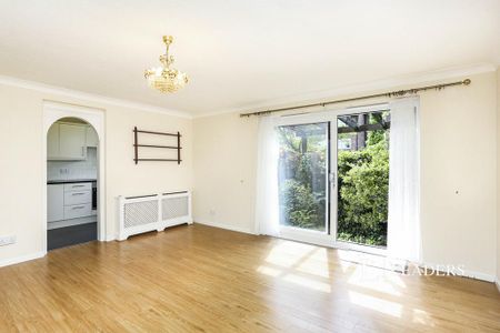 2 bedroom flat to rent - Photo 2