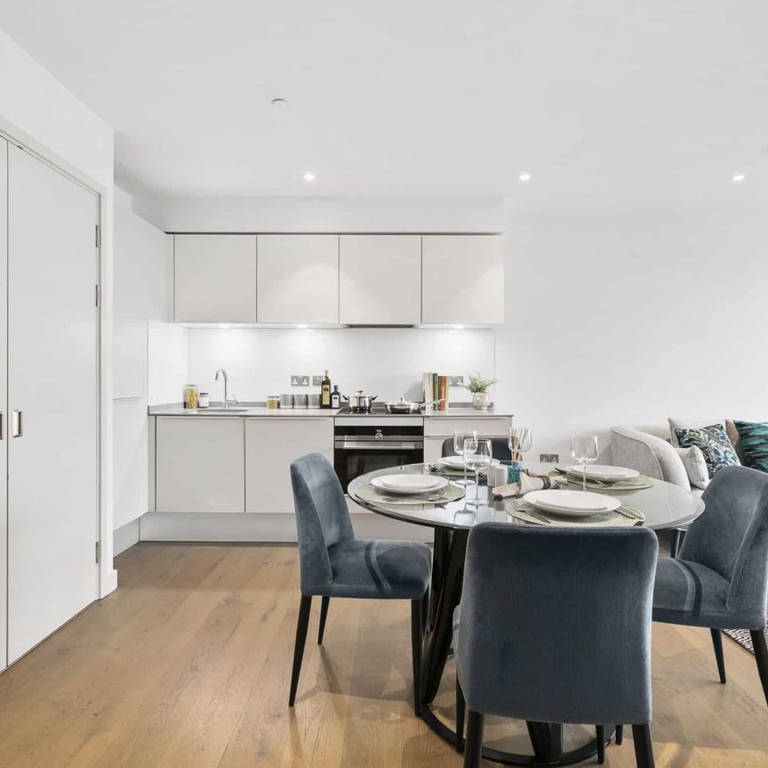 Raglan House, SE1 6TJ, London - Photo 1