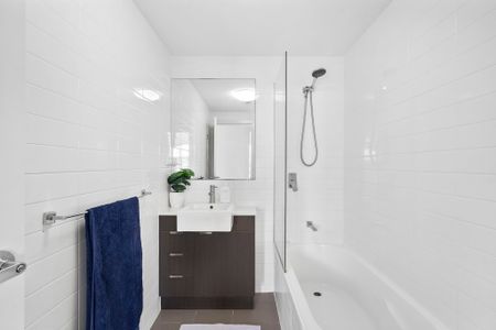 8/33 Florrie Street, Lutwyche QLD 4030 - House For Rent | Domain - Photo 3