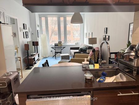 Market Wharf Lofts , #217 - Photo 2