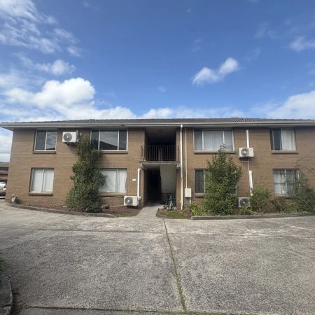 2-Bedroom Ground Floor Flat in Prime Dandenong Location - Photo 3