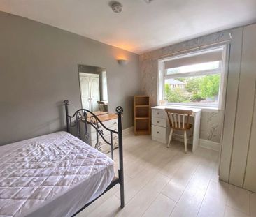 6 bedroom end of terrace house to rent - Photo 3