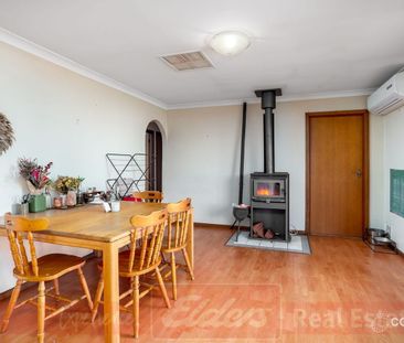 FAMILY HOME WITH LARGE BACKYARD IN EATON - Photo 3