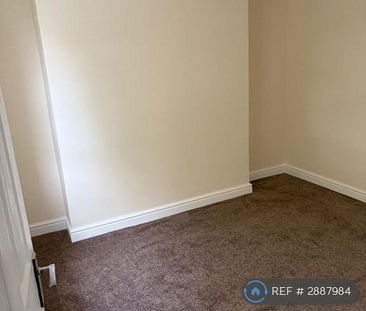 2 bedroom maisonette to rent - Photo 2