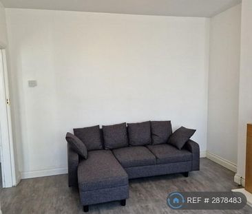 3 bedroom detached house to rent - Photo 2