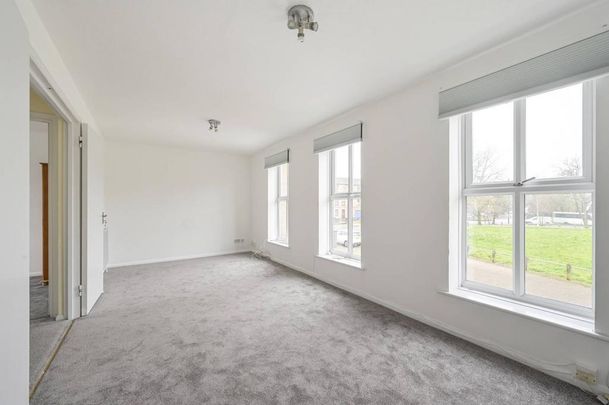 4 bedroom flat to rent - Photo 1