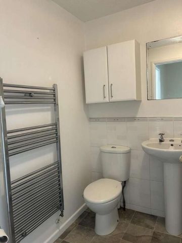 Plantagenet Way, SP8 - Photo 5