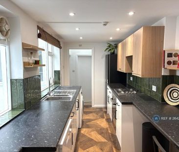 2 bedroom flat to rent - Photo 6