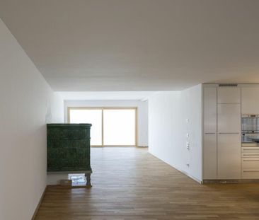 Historischer Charme trifft modernes Wohnen am See - Photo 1