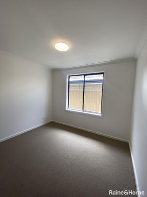 3 Bedroom Home with Ensuite! - Photo 1