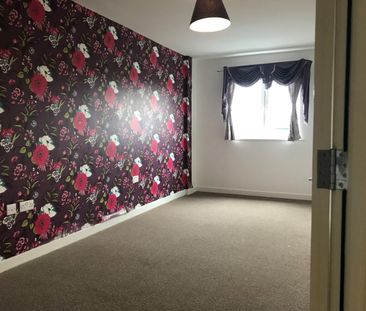 2 Bed Flat, Woodall Court, CR0 - Photo 4