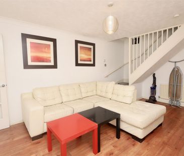 2 bedroom Student Flat to rent in Wallace Street, Newcastle Upon Tyne - Photo 1