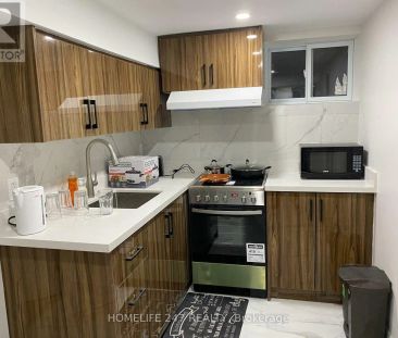 50 PANMURE CRESCENT N - Photo 6