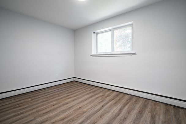For Lease - 2161 Ghent Avenue Unit# 4, Burlington, Ontario - Photo 1