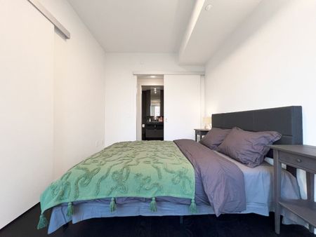 For Lease - 11 Yorkville Avenue Unit# 2012, Toronto, Ontario - Photo 5