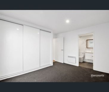 11/417 Sandy Bay Road, Sandy Bay, Tas 7005 - Photo 1