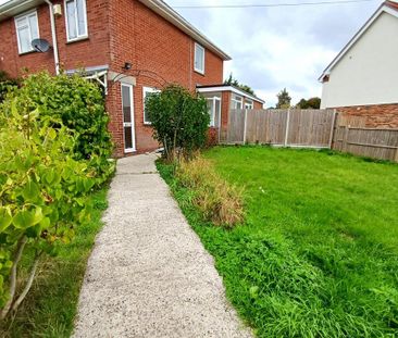 3 bedroom semi-detached house to rent - Photo 4