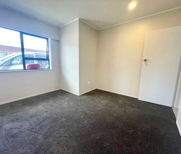 Unit 2, 9 Norman Spencer Drive, Papatoetoe, Auckland - Photo 5