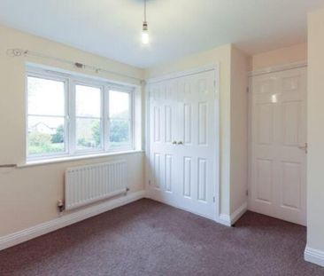 3 bedroom end of terrace house to rent - Photo 4