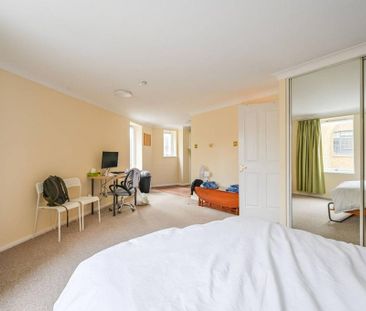 Studio to rent - Photo 6