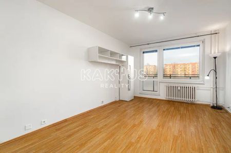 Pronájem bytu 1+kk (22 m - Photo 2