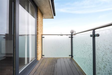 Swan Road, West Drayton, Middlesex, UB7 - Photo 4