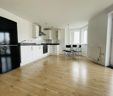 2 bedroom flat to rent - Photo 4