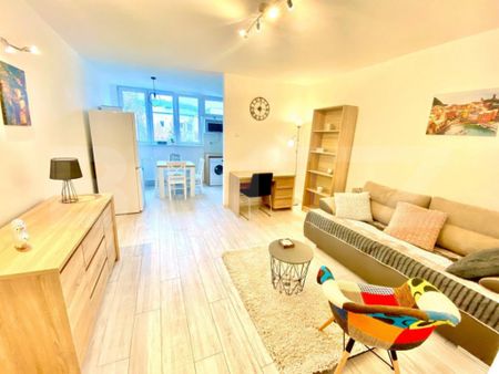 Garsoniera, 40 mp, mobilat modern, zona Profi - Fotografie 4